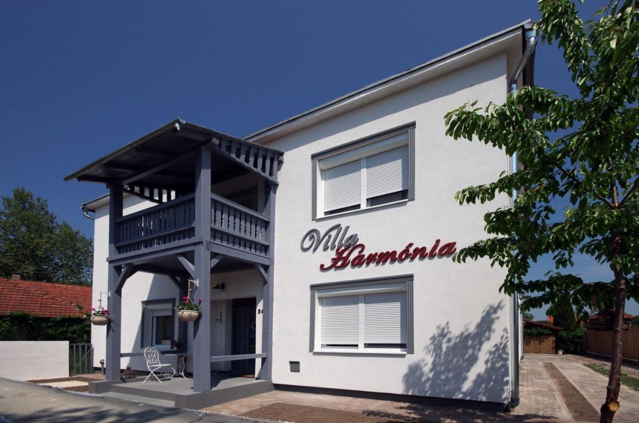 Villa Harmonia Дьюла Экстерьер фото